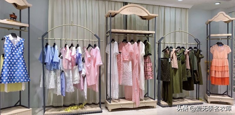 开实体女装店网上进货好吗,实体店女装在阿里巴巴进货靠谱吗