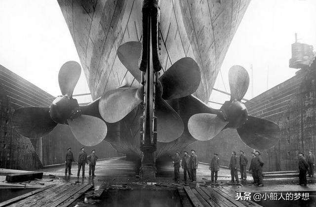 船舶螺旋桨的速度为什么不能太快,螺旋桨是怎么推动船舶前进的