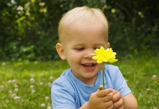 中暑是怎么回事,孩子中暑了恶心呕吐怎么办