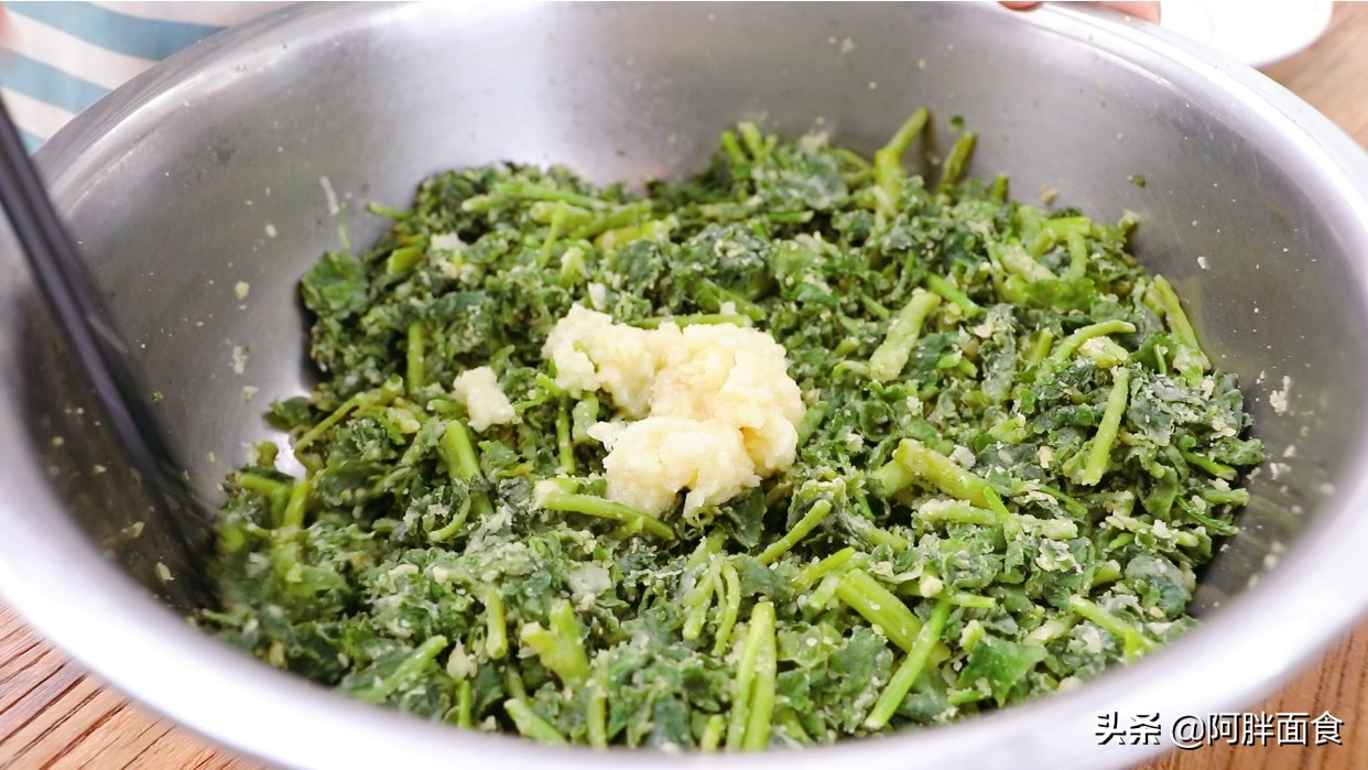 空心菜鸡蛋怎么蒸好吃,一盘空心菜一碗白米饭