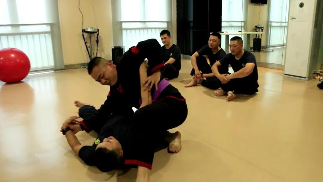 “攀”上更高峰——记全省“最美警务辅助人员”刘攀