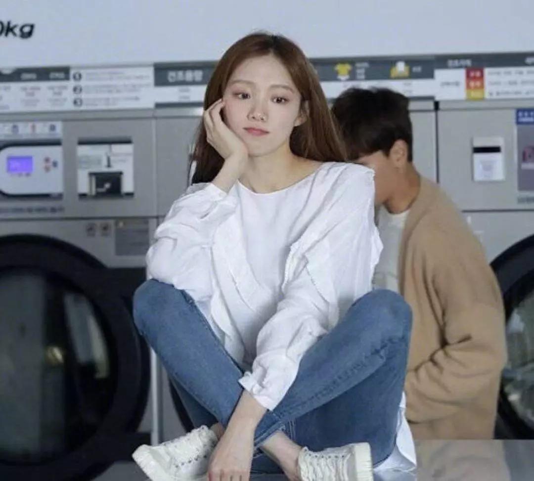 小白鞋男款2023爆款耐磨耐脏,选什么小白鞋好看又便宜又耐脏