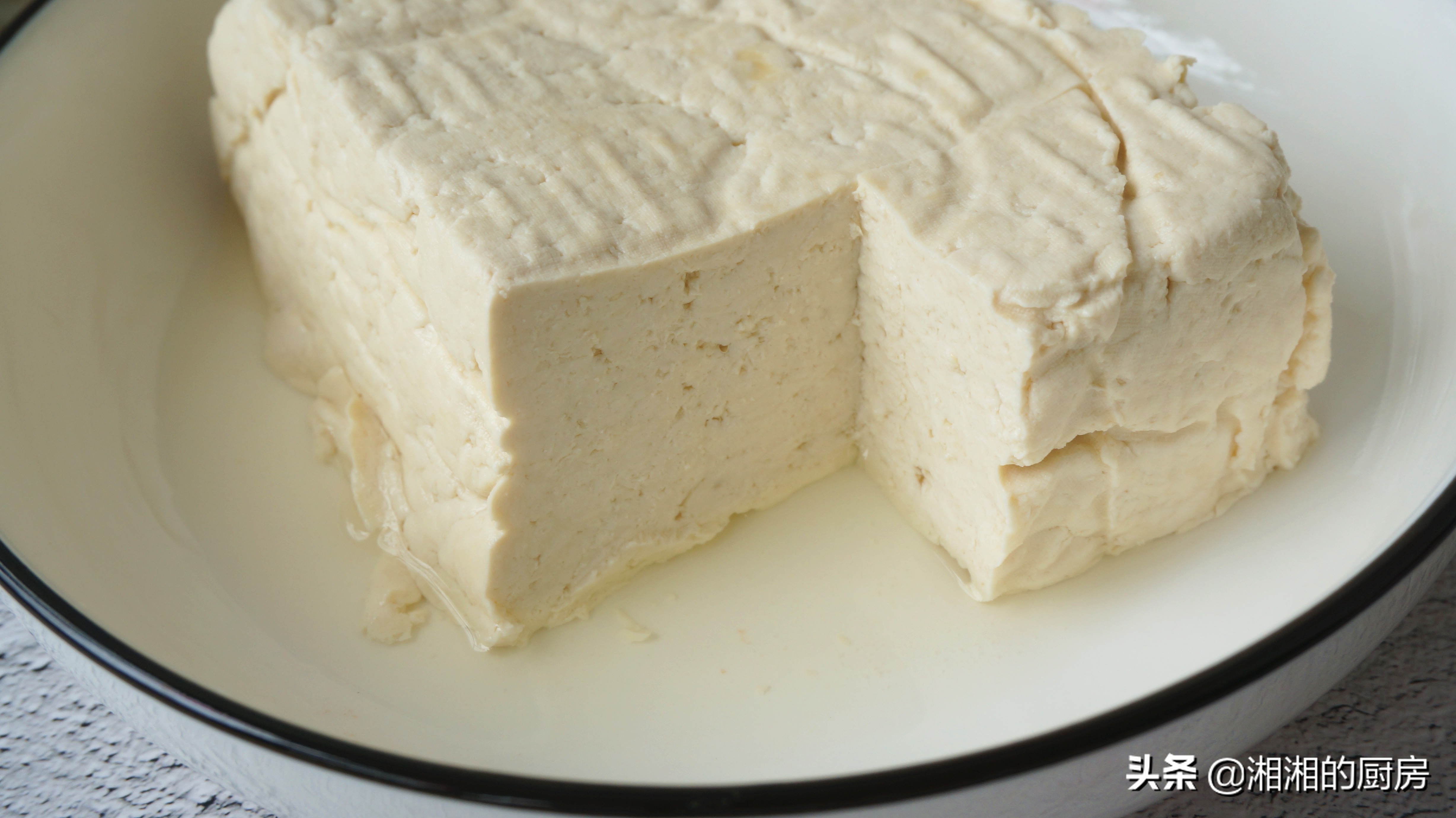 黄豆做卤水豆腐的过程,1斤黄豆做6斤水豆腐的制作方法