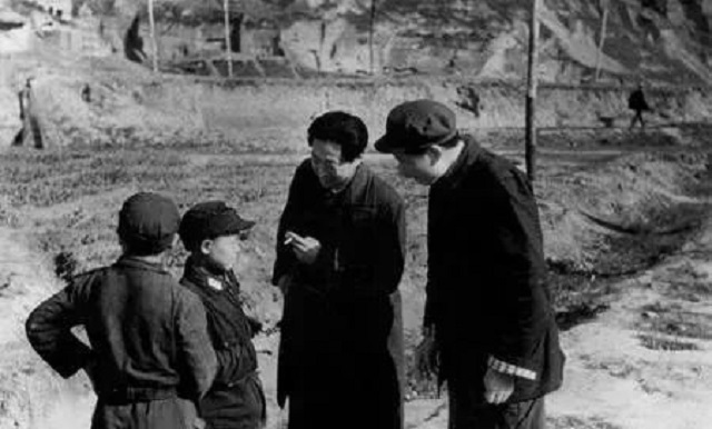 1951年，江西一农妇收到一封毛主席来信：怀仁堂招待会敬请光临