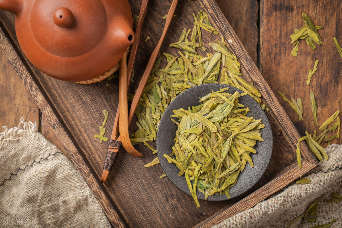 龙井茶冲泡的方法与时间,龙井茶冲泡方法抖音