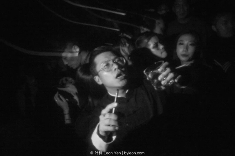 相机闪光灯打开了为什么不闪光呢,拍照时候闪光灯打开了不亮