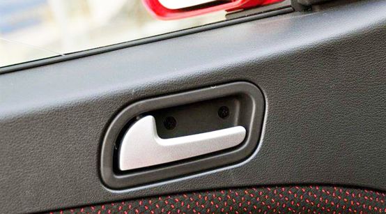 路特斯为什么不能叫莲花跑车,以前的莲花汽车和现在的路特斯