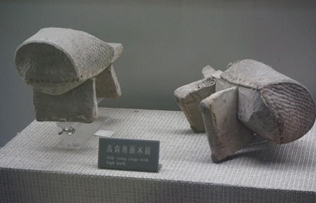 从古至今鞋的演变史,从古至今鞋的演变过程