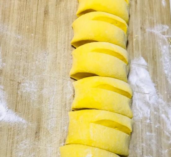 蒸馒头不发酸小技巧,蒸馒头不硬的技巧