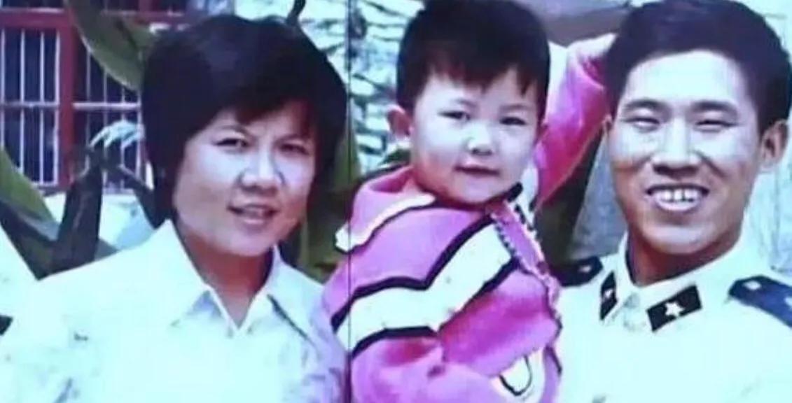 四大丑男艺人娶四大美女,最丑男艺人娶漂亮老婆