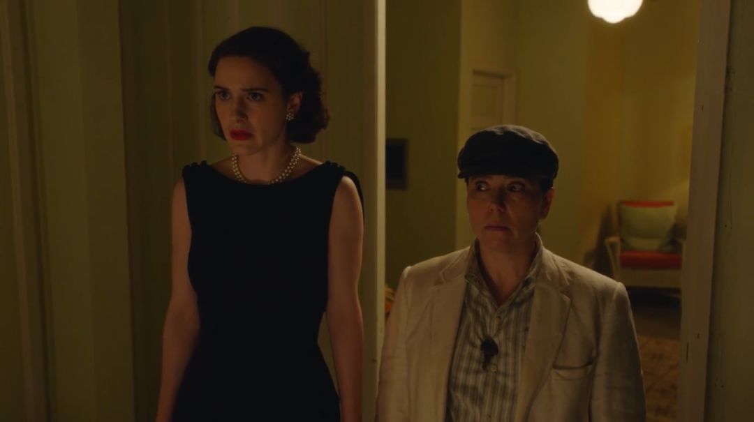 那个*点露**的女神，又带着黄段子回来了！