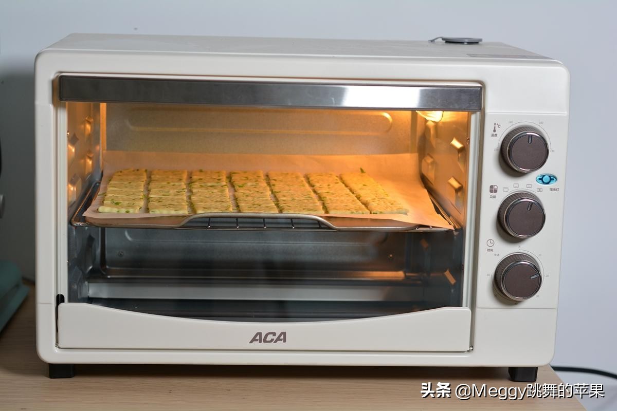 黄油香葱苏打饼干的做法,无黄油香葱苏打饼干