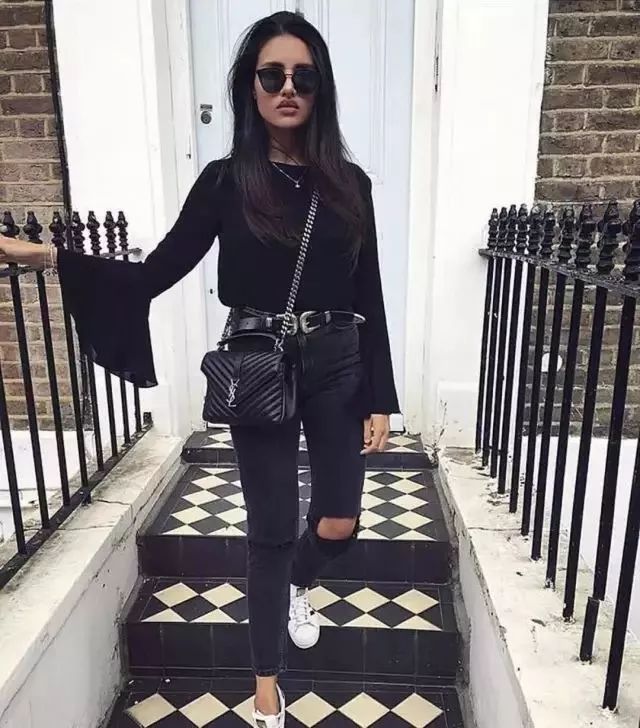 chanel和ysl包哪个好,chanel邮差大号