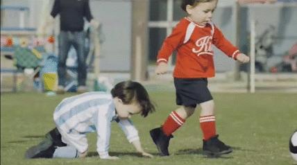 憨豆先生搞笑集锦跳舞,憨豆先生表演逗小孩开心