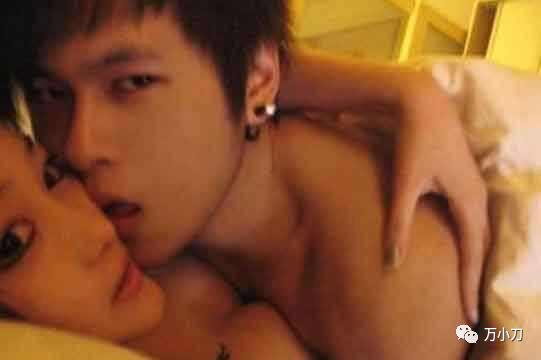 “宅男女神”与“心形石”