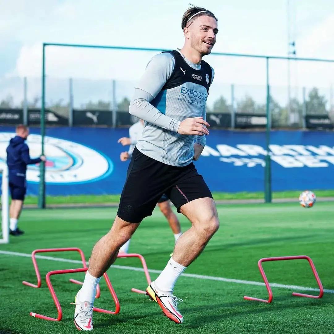 足球大盘点巴萨最强阵容,足坛历史上最贵的十位球员