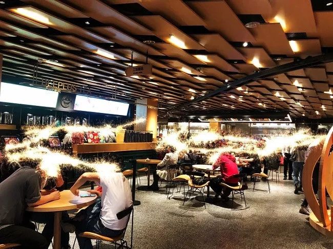 到全国最大的面包店，感受不要脸；吃牛角包之神，练习翻白眼