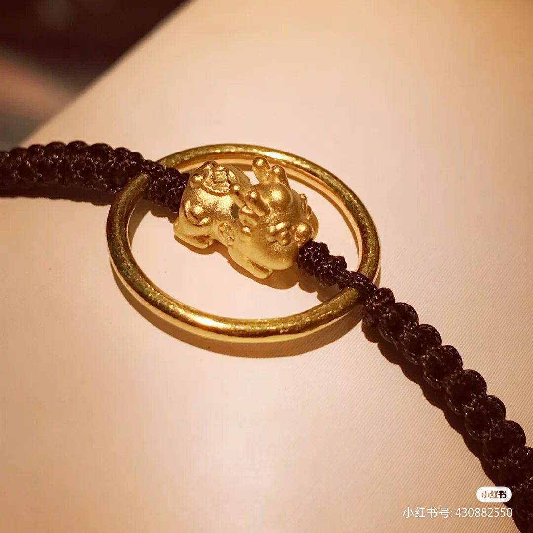 简单古法花纹黄金戒指,最近流行的古法黄金戒指