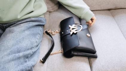 空调房鼻子痒打喷嚏怎么回事,夏季吹空调鼻子痒的原因