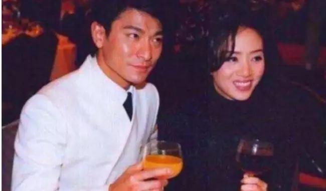 刘德华朱丽倩望百日内完婚,刘德华娶了朱丽倩