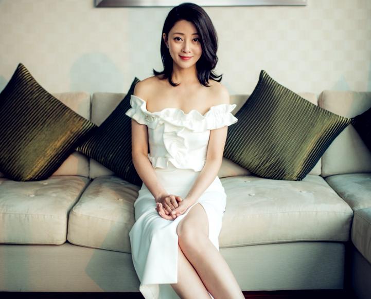 殷桃有多爱男明星,球员李金羽和艺人殷桃是什么关系