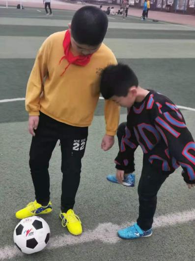 淮滨足球比赛小学生,淮滨县实验学校足球比赛