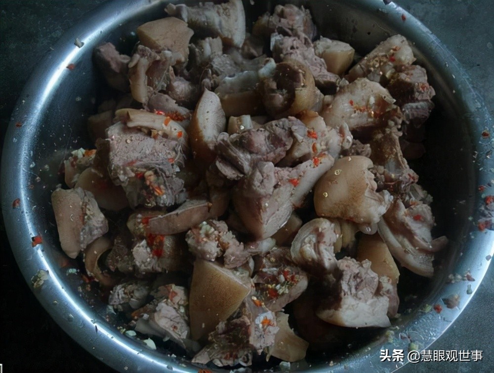 《侯海洋基层风云》中豆花馆子发生的故事