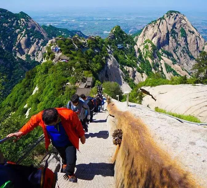 登华山一日省钱攻略,五一适合爬华山人多吗
