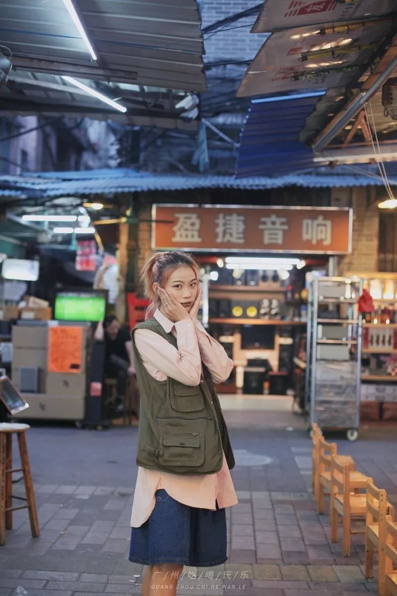 旧货市场机械胶片相机,120块的理光傻瓜胶片相机