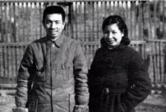 彭总离婚后感叹：要是坤模，她决不会离开我，两人的感情有多深？