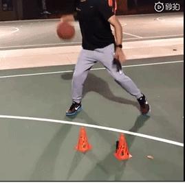 欧文风骚变向撕裂防守,欧文变向过的球星