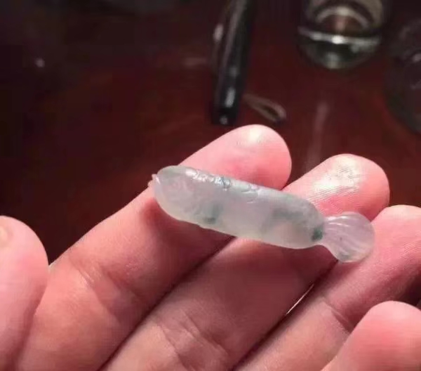 翡翠卖毛货有什么猫腻,翡翠毛货抛光猫腻