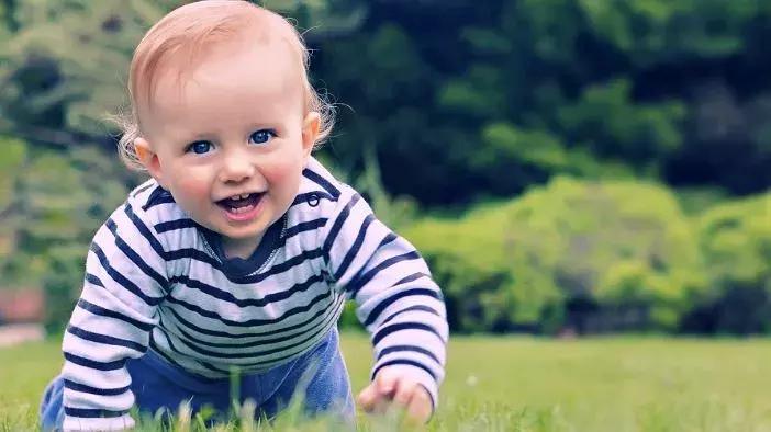 孩子肚子胀还积食怎么快速治疗,肚子胀积食难受三味药健胃消食