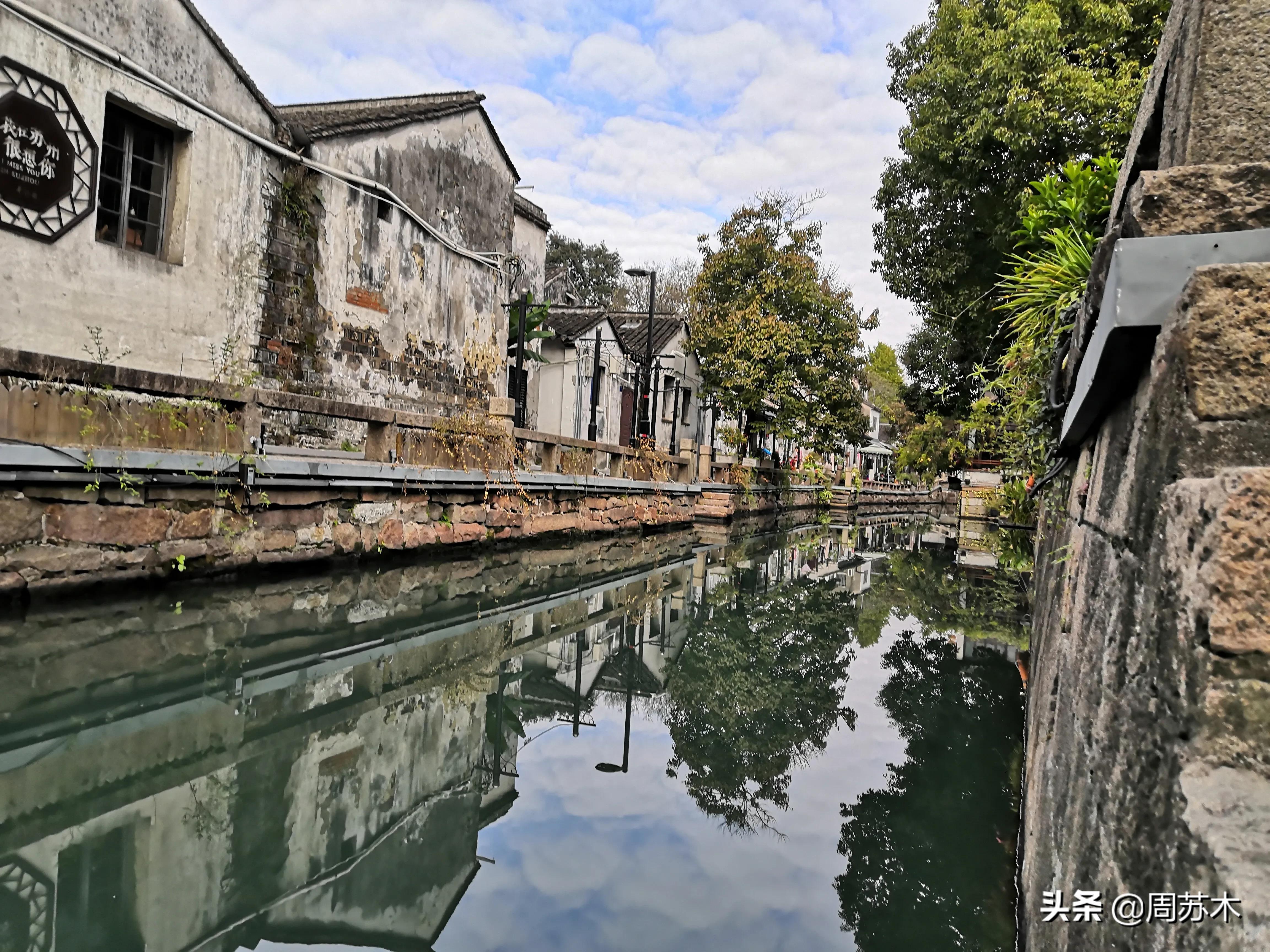 一位与书终身结缘的老叟