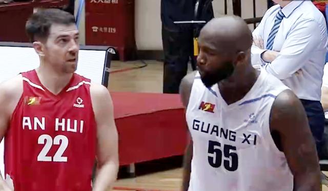 中国后卫过人风格,中国后卫教科书