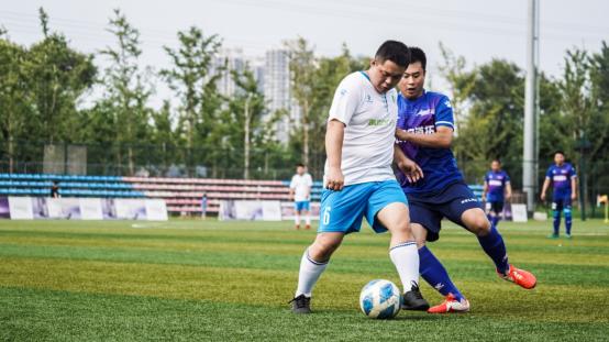 足球联赛榜首之战,榜首大战辽宁新疆