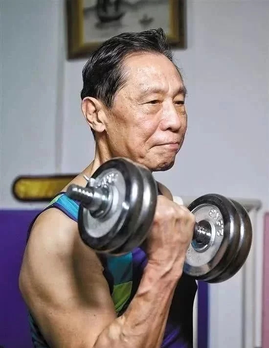 钟南山谈养生保健运动健康,钟南山谈中年养生五个关注