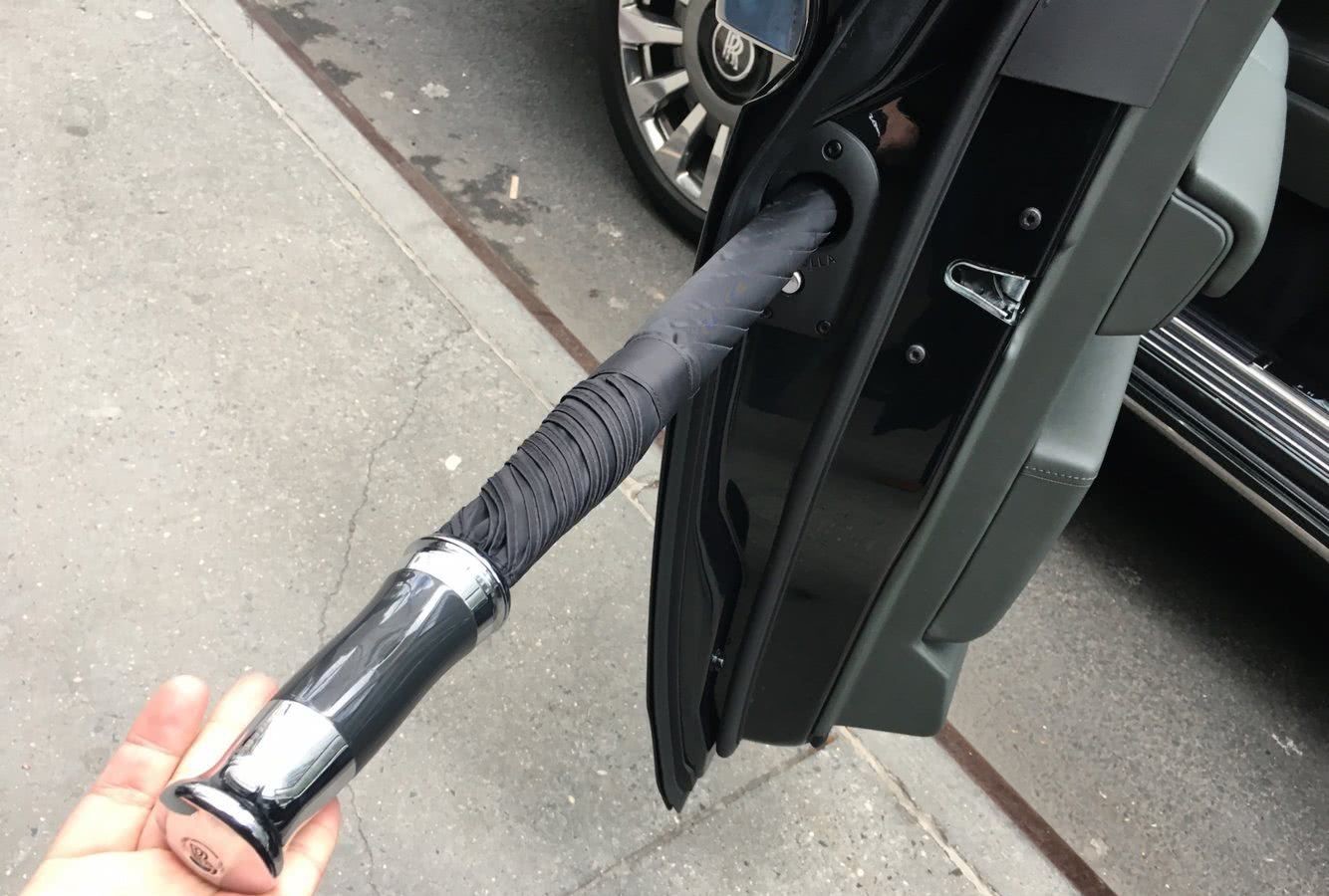 劳斯莱斯雨伞十块钱一把是真的吗,劳斯莱斯一把伞就值10万