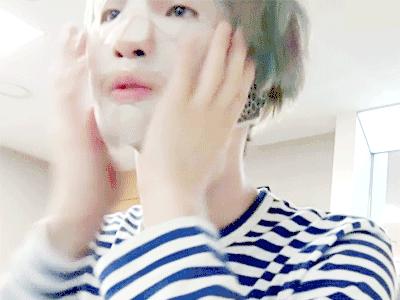 敷完面膜是马上洗还是吸收了再洗,面膜以后到底要不要清洗