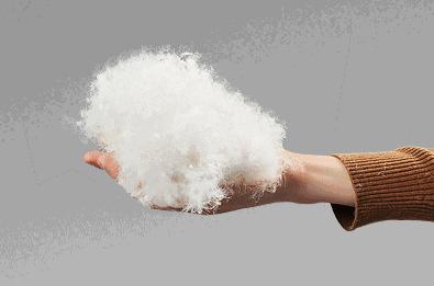 羽绒服脏了教你一招立刻变新,羽绒服刚买来皱皱巴巴快速处理