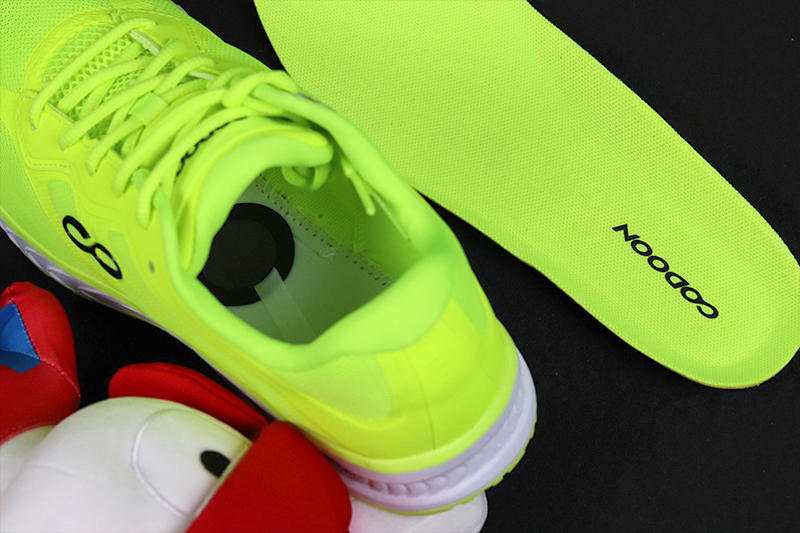 咕咚42k全掌碳板跑鞋怎么样,寒冬已至暖春还远吗