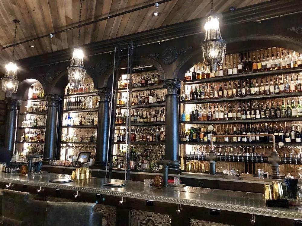 世界经典鸡尾酒大全珍藏版,鸡尾酒入门篇最常用的六款基酒