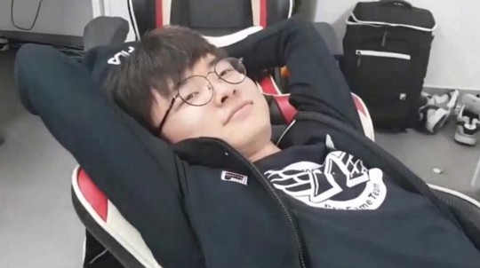 kzvsskt决赛,kz输给白鲨主播反应