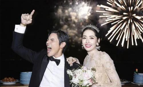 郭碧婷因生子获12亿豪宅，现在疑似怀二胎，她如何成为港娱太子妃