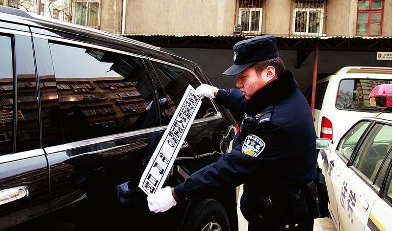 车辆被法院查封了如何审车,车辆被法院查封后会怎么通知车主