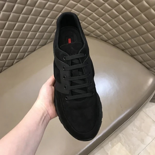 普拉达新款跑步鞋,普拉达最新款黑武士跑鞋