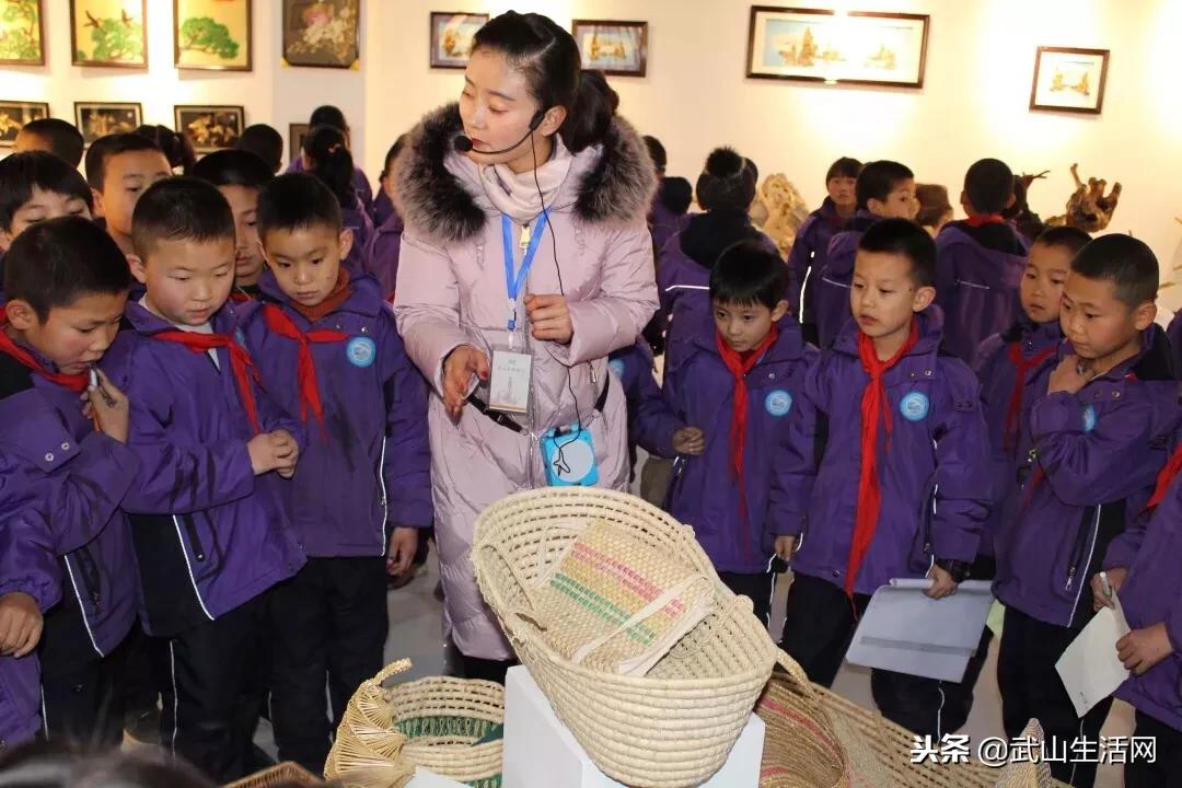 武山县城关三小、四小到县博物馆研学之旅
