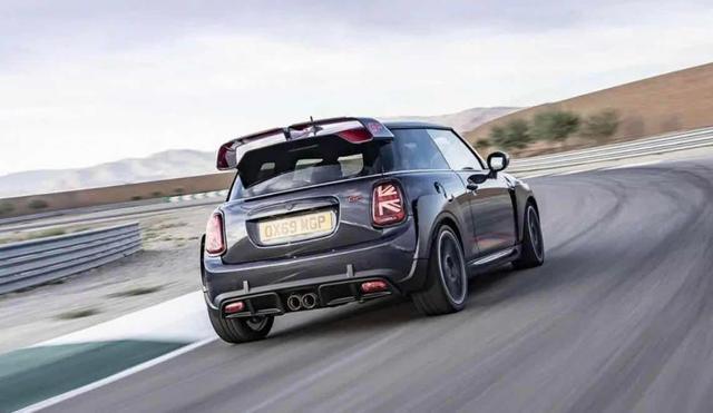 可萌可暴躁的MINIJCW，这款代步卡丁车，它到底怎么样