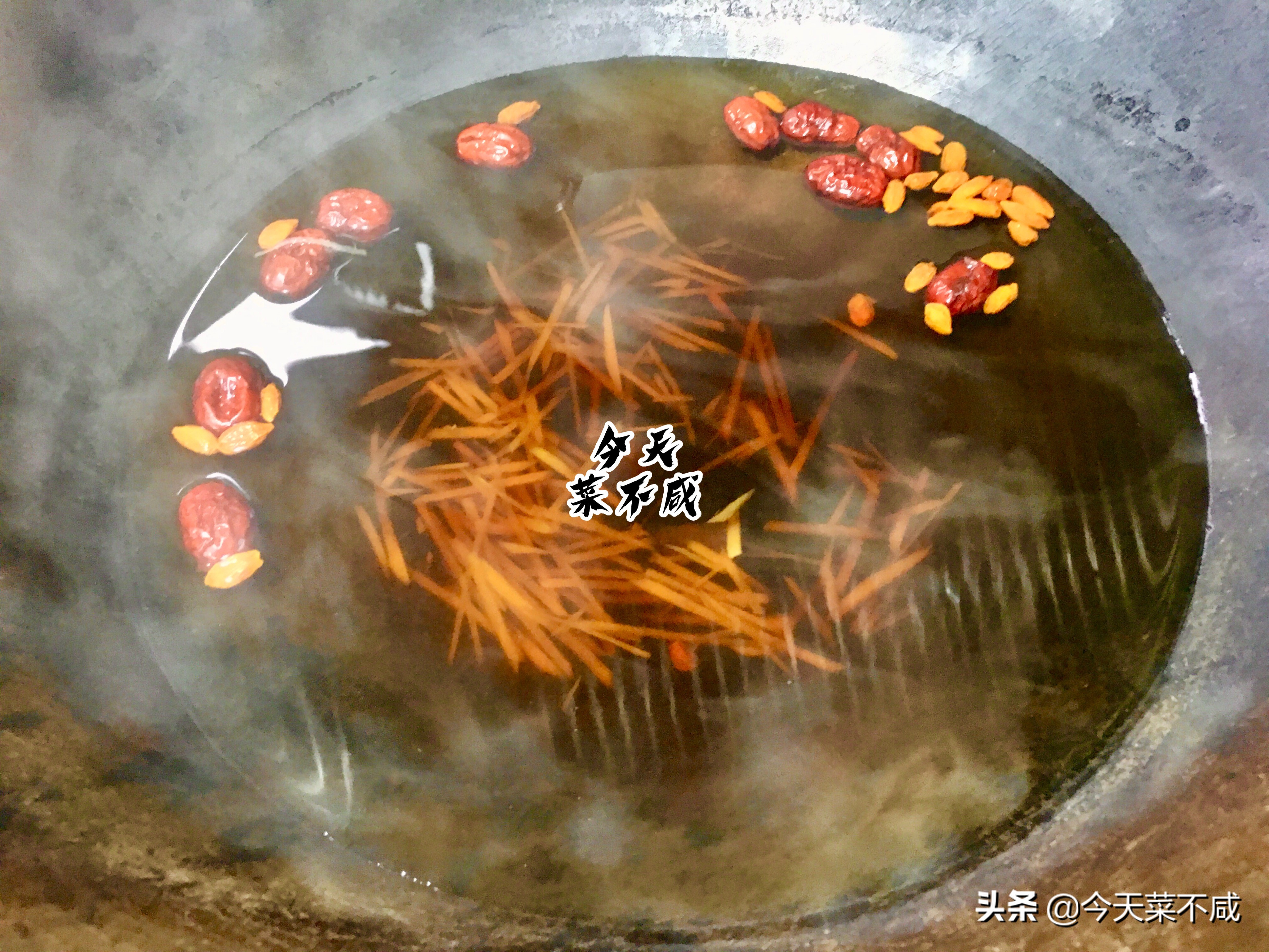 红糖姜茶明天喝几杯,天凉了一杯红糖姜茶暖胃更暖心