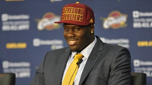 三方交易奇才得到了什么,19赛季骑士队交易